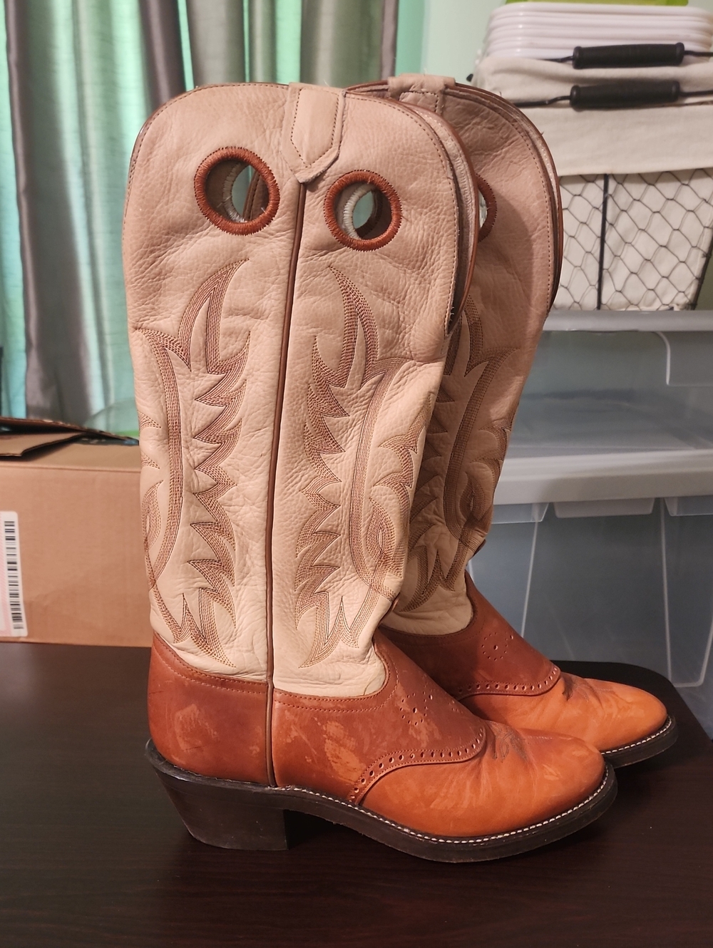 Tony Lama Pull-On Western Boots in Tan and Cream